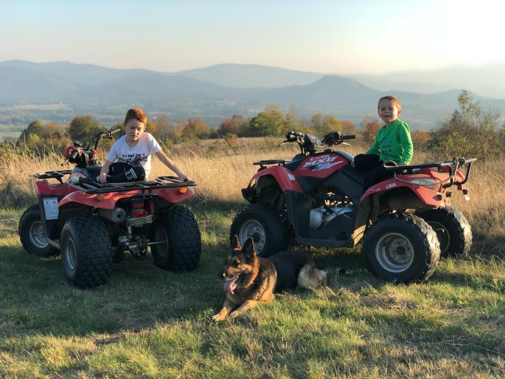 Restauracja I Noclegi Izba Rybacka W Krainie Wygaslych Wulkanow Podgorki Esterno foto