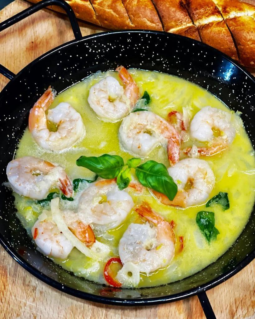 Restauracja I Noclegi Izba Rybacka W Krainie Wygaslych Wulkanow Podgorki Esterno foto